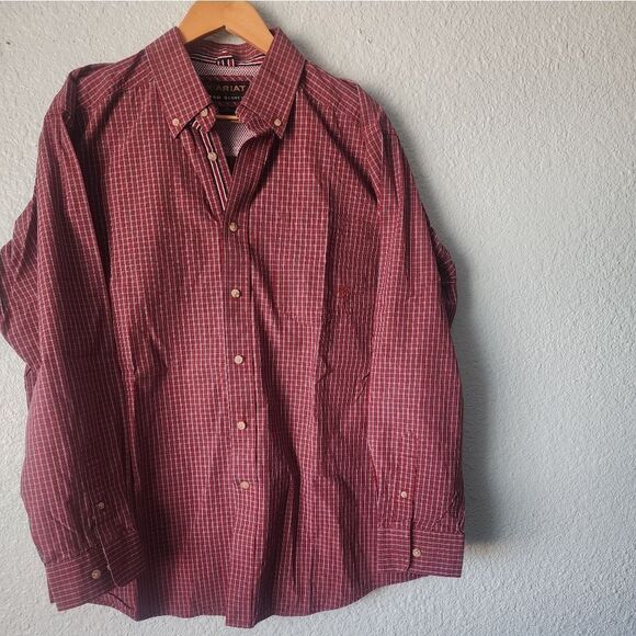 Ariat Burgundy Casual Button Down Shirt with Subtle Pattern - Picture 2 of 10